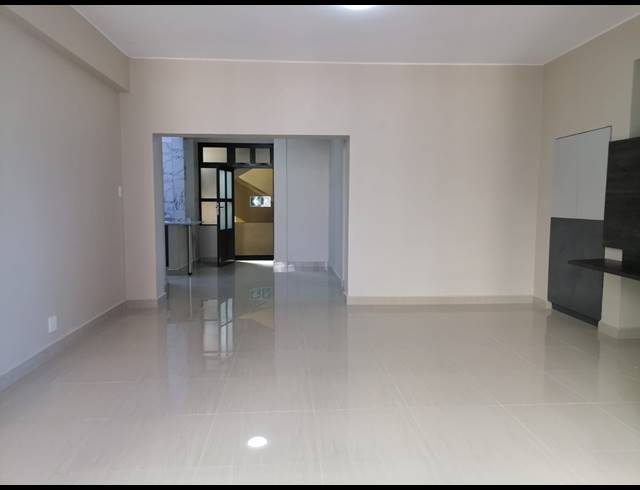 2.5 BEDROOM FLAT FOR SALE IN SOUTH BEACH